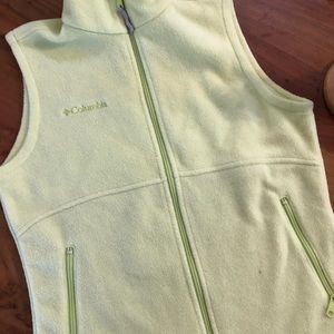 Columbia no sleeve vest